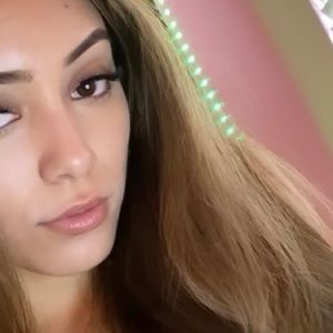 Meet your Posher, Dee